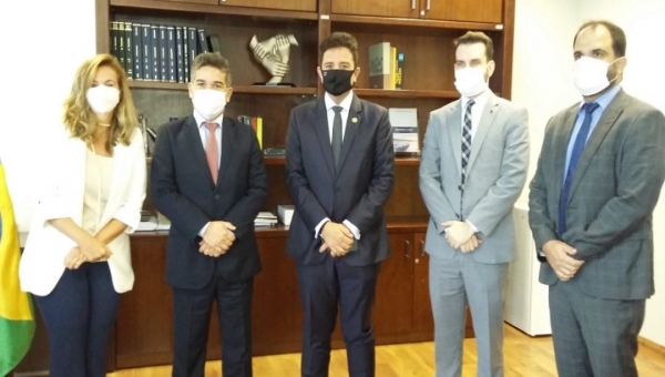 Gladson Cameli recebe sinal verde para venda da ZPE